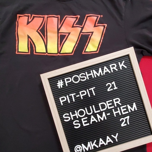 KISS logo black short sleeve concert band tee Lg. - Picture 3 of 6
